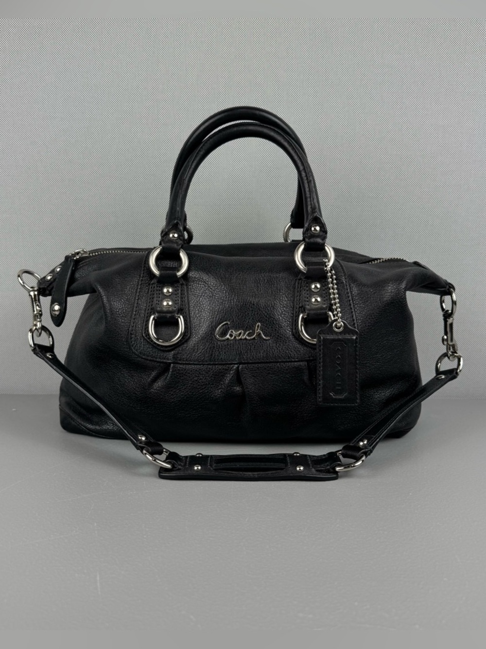 Coach Ashley Satchel Bag Purse F15445 Black Leather Double Handle Strap Lined